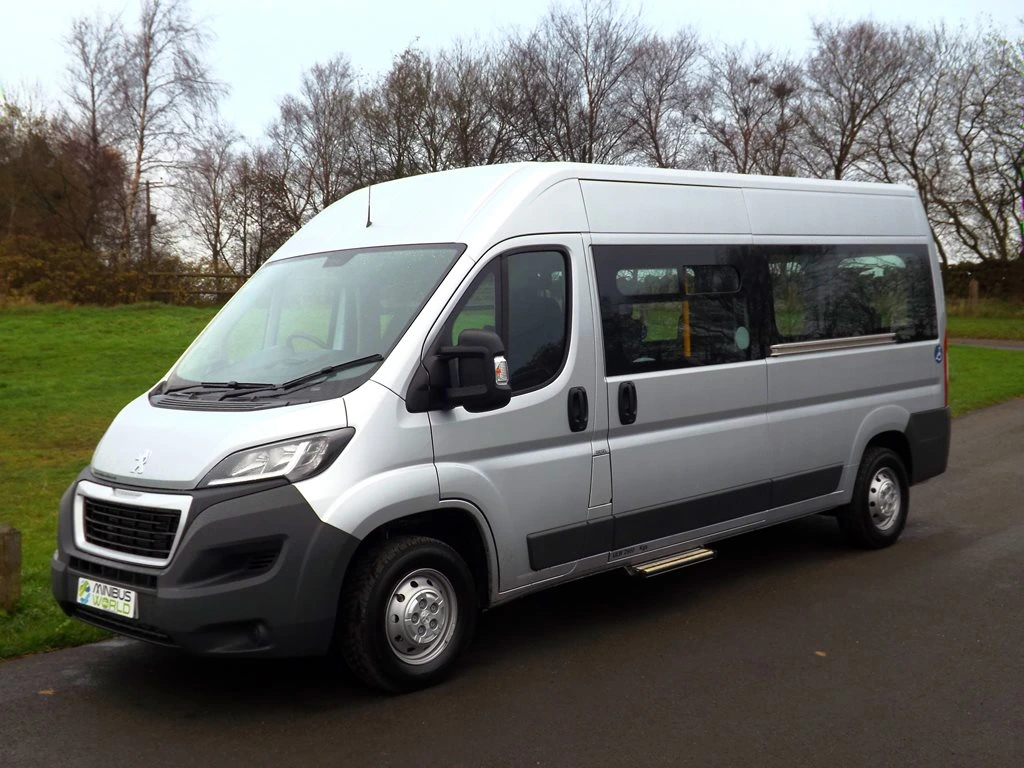 Minibus Services Airport Taxi Camberley